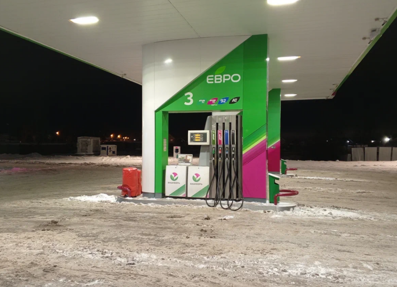 «Башнефть» подняла цены на все виды бензина