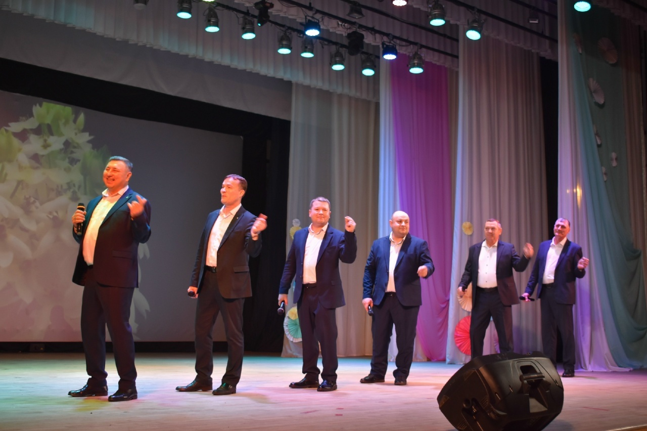 Бар хөрмәт - Балтачның батыр улларына һәм гүзәл затларына