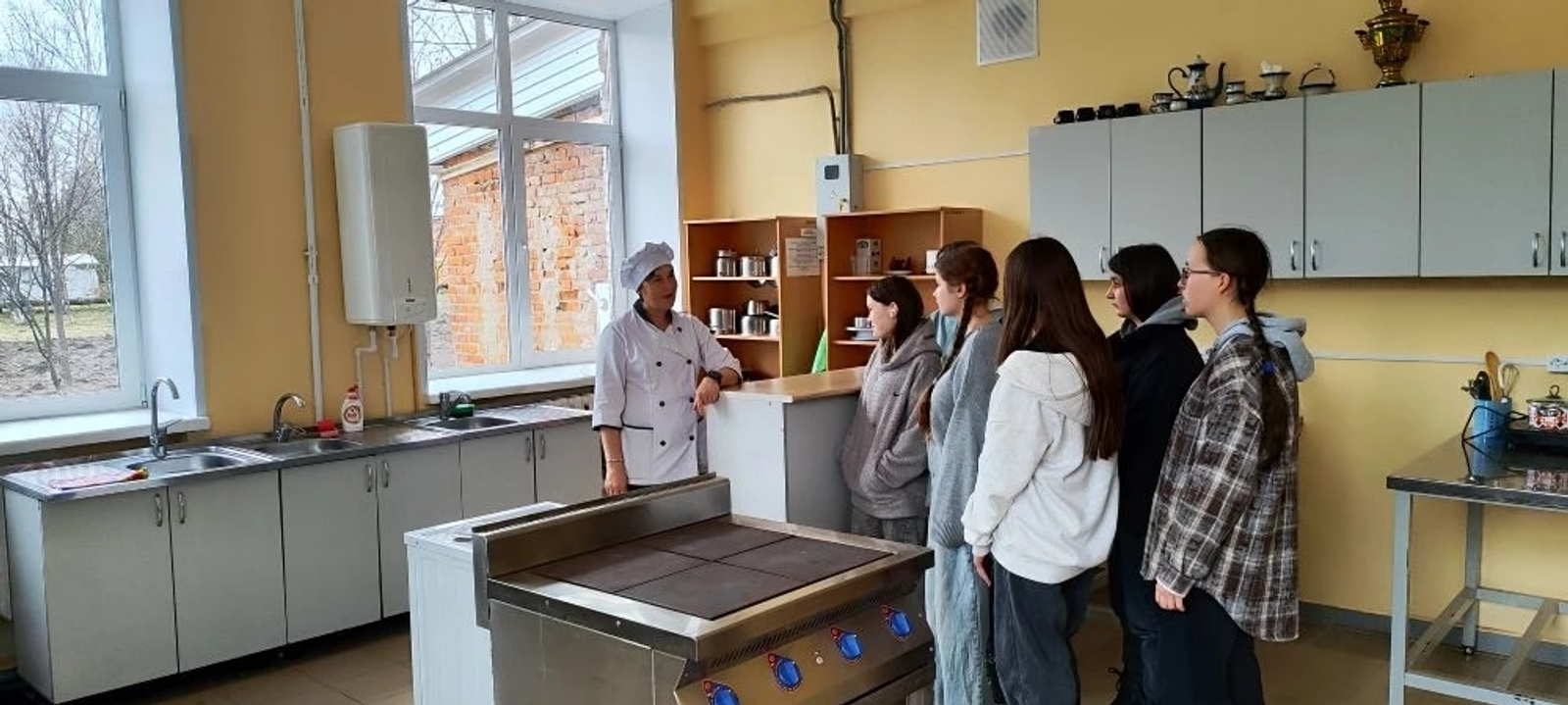 Юные верхнекарышевцы познакомились с профессиями в сельскохозколледже