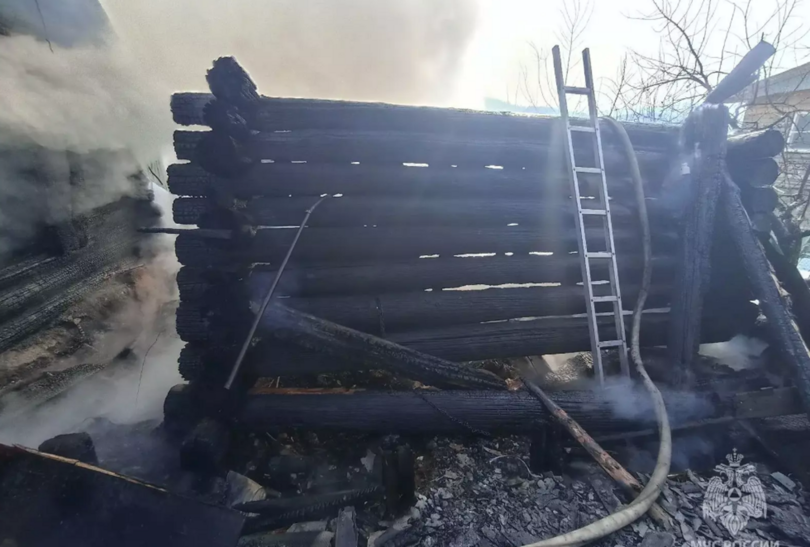 В Башкирии на пепелище нашли трупы мужчины и женщины