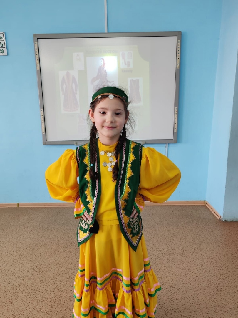 "Милли костюм көне" сыйныф сәгатендә