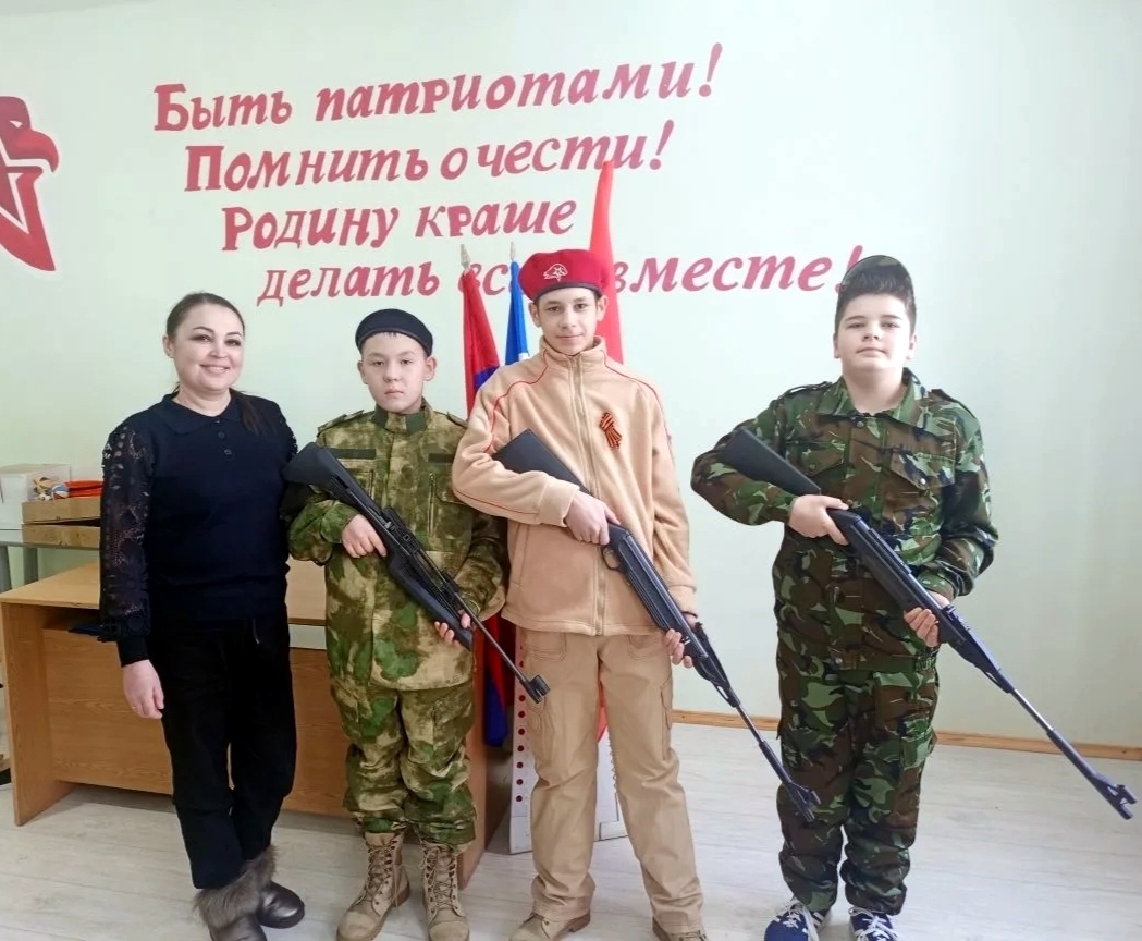 “Романтик” клубында кунакта