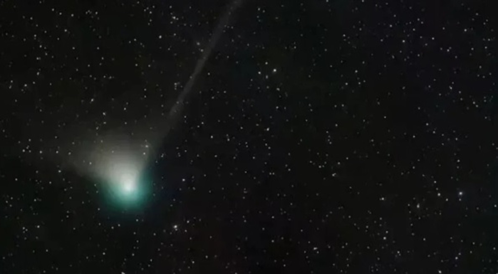 Җир шары халкы яшел кометаны күзәтте
