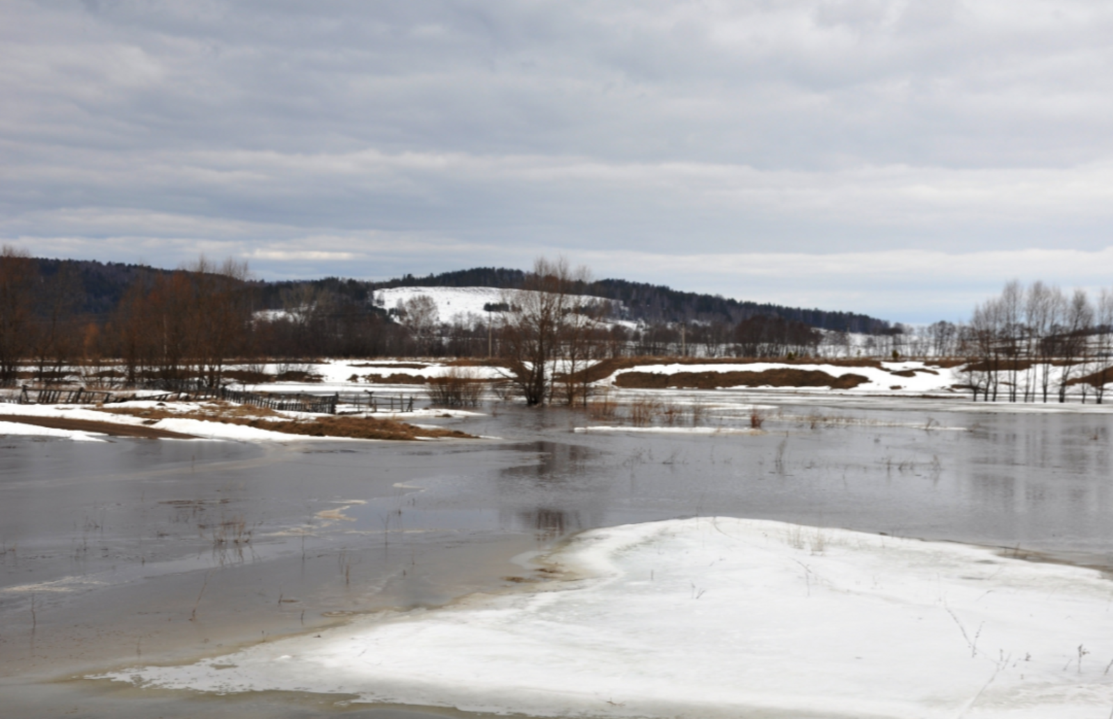 Гороскоп на 24 марта 2026: звезды предсказывают трудный выбор для 3 знаков