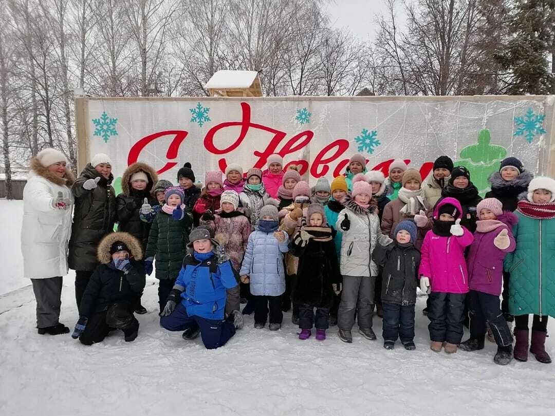 Воспитанники Балтачевского центра детского творчества побывали "В гостях у елки"