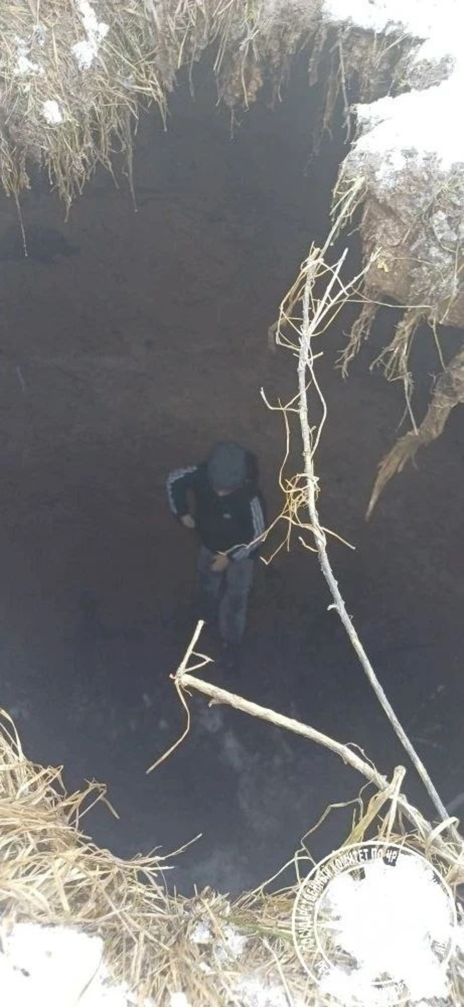 В Башкирии 10-летний ребенок ступил на снег и провалился на три метра