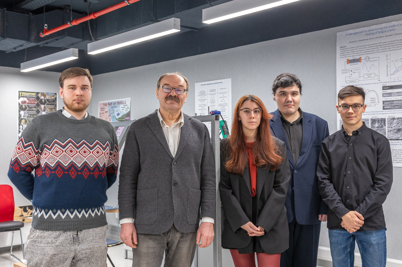 Залечивают трещины в металлах с помощью микросварки