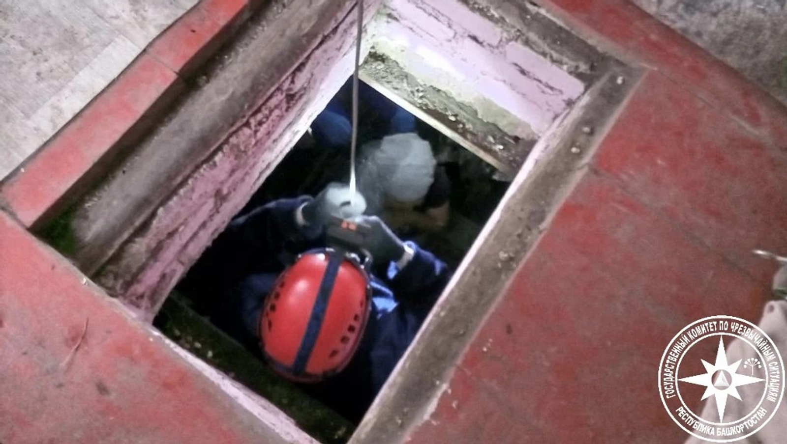 В Башкирии женщина упала в глубокий погреб