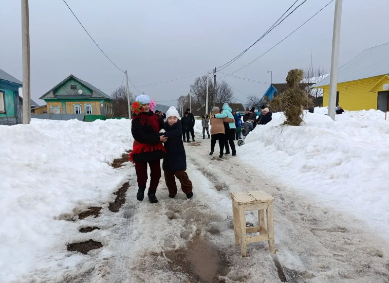 Матада кышны озаттылар