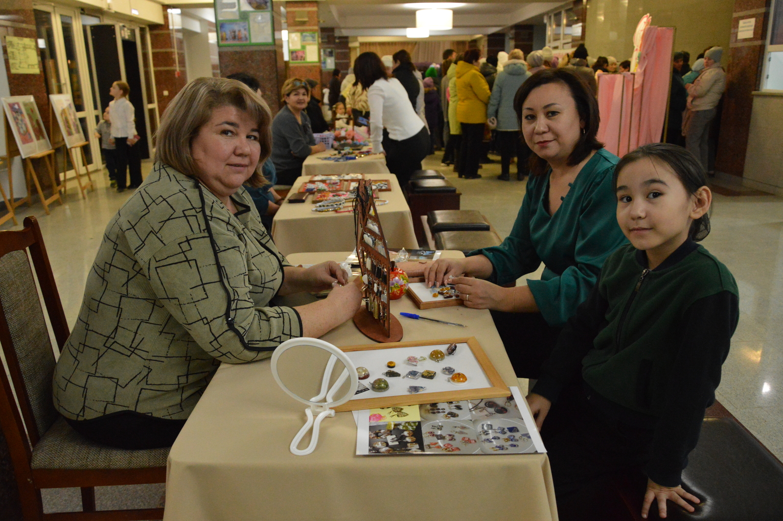 Хатын-кыз кулы белән булдырылган матурлык