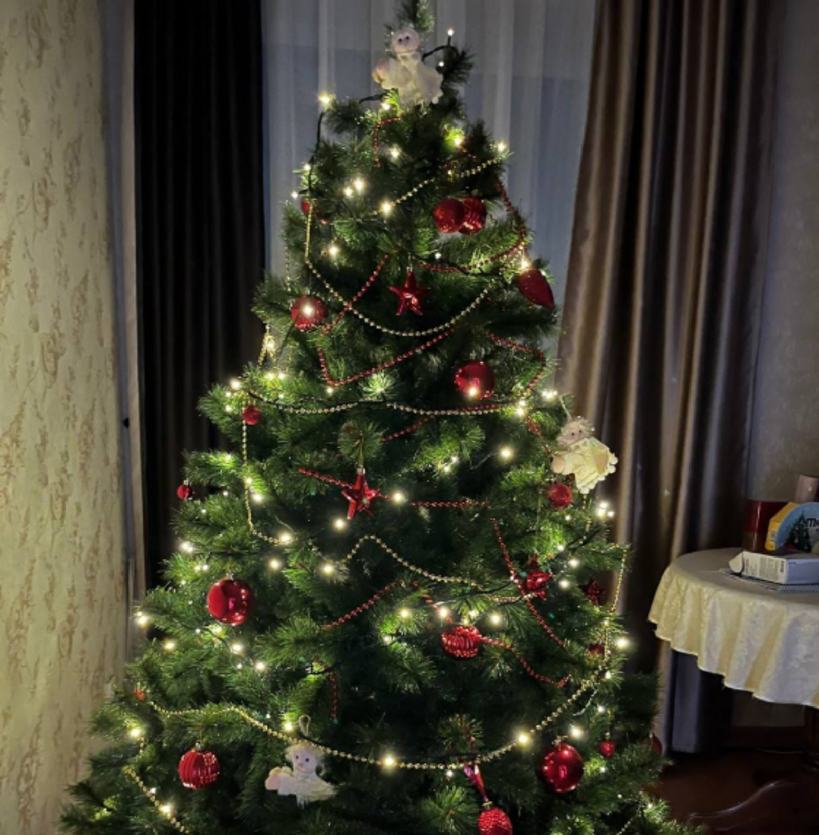 Когда прощаться с новогодней сказкой: когда убирать новогоднюю елку?