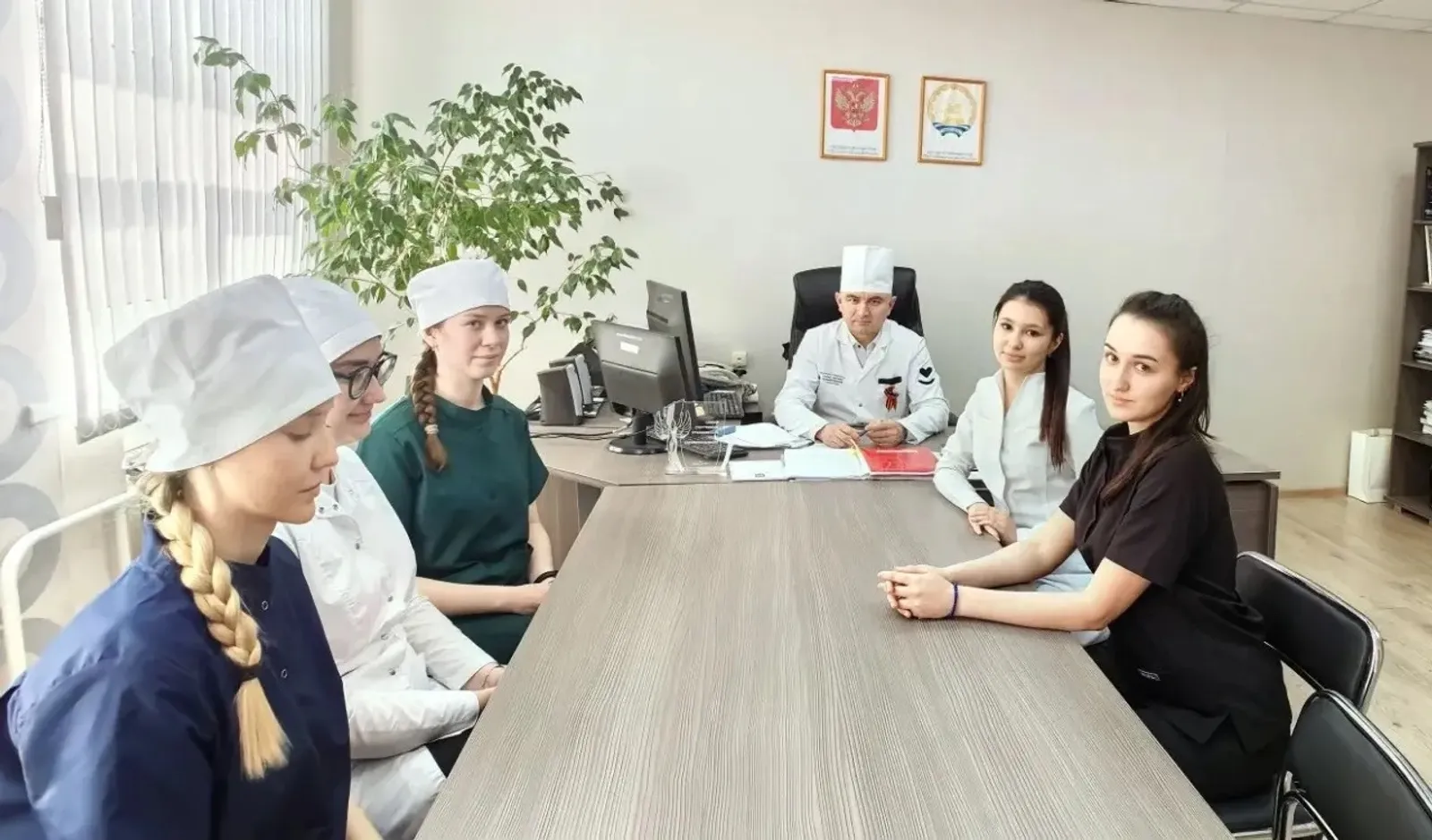 Ак халатка юл — район дәваханәсендә башлана