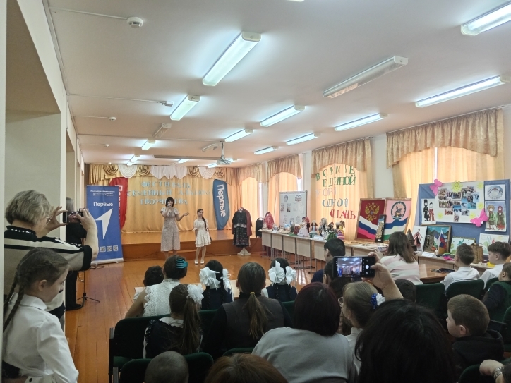 Фестиваль «В семье единой узоры родной страны» в Старобалтачевской средней школе
