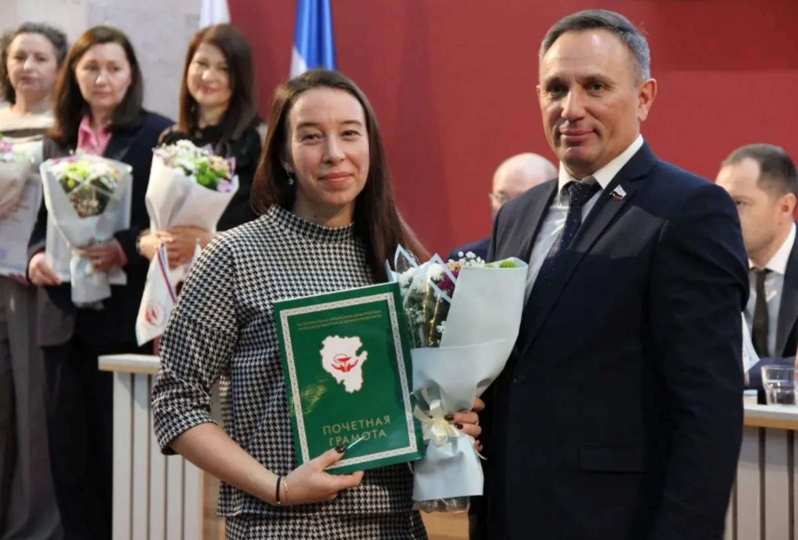 Эшен югары бәһалап