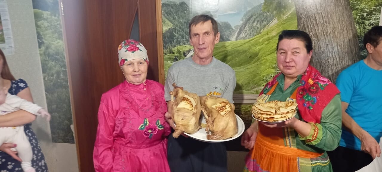 Жители деревни Нижнеиванаево собрались на праздник "Ятас пайрем"