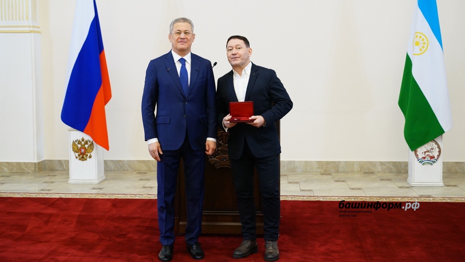 Айдар Галимов получил почетное звание