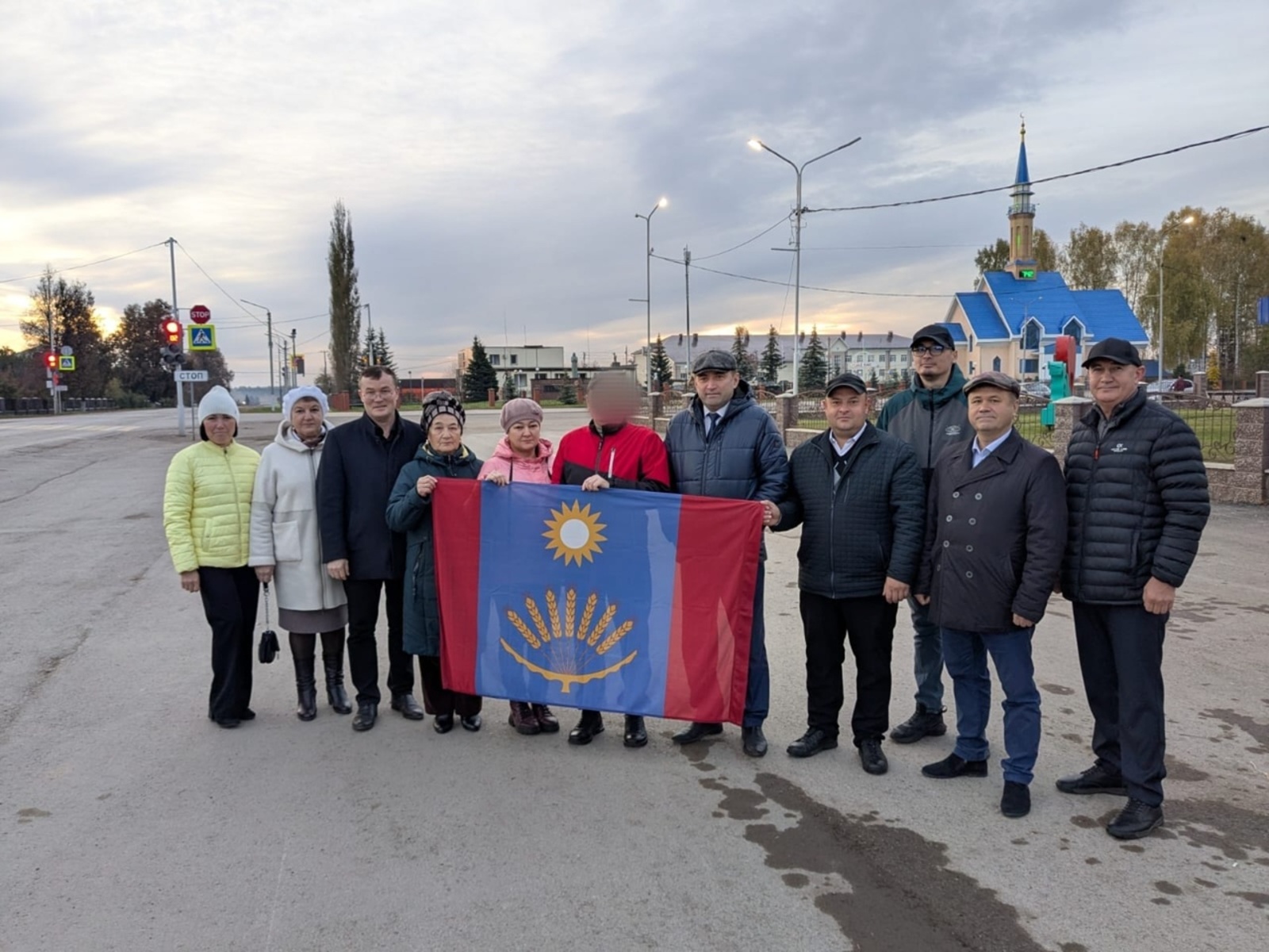 Неонацизмнан якларга карар кылган ул