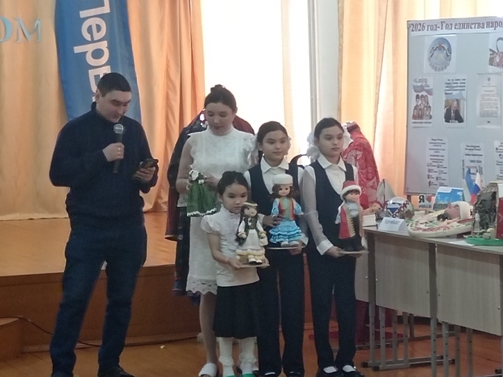 Фестиваль «В семье единой узоры родной страны» в Старобалтачевской средней школе