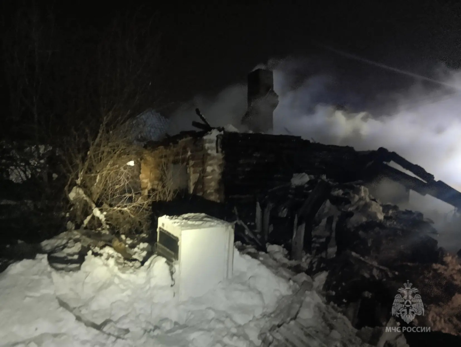 В Башкирии тела троих мужчин обнаружили в сгоревшем доме