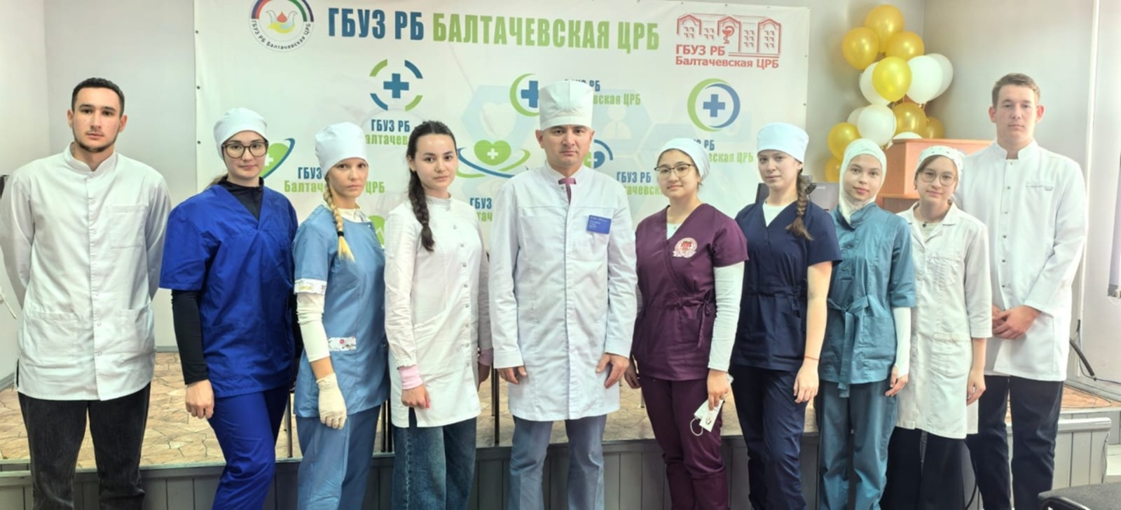 Булачак  табиблар эшкә өйрәнә