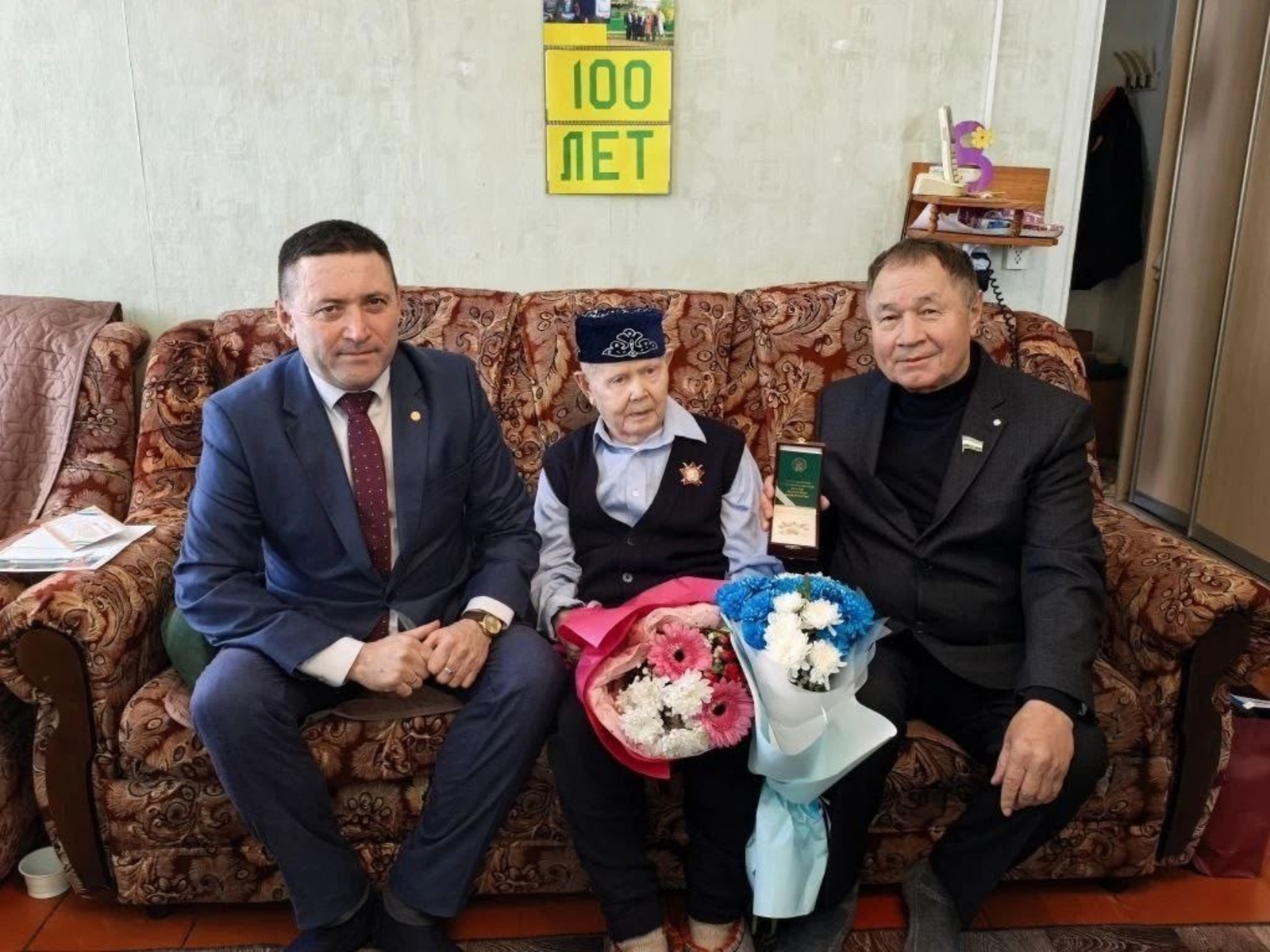 Олы хөрмәткә лаек ветеранны котладылар