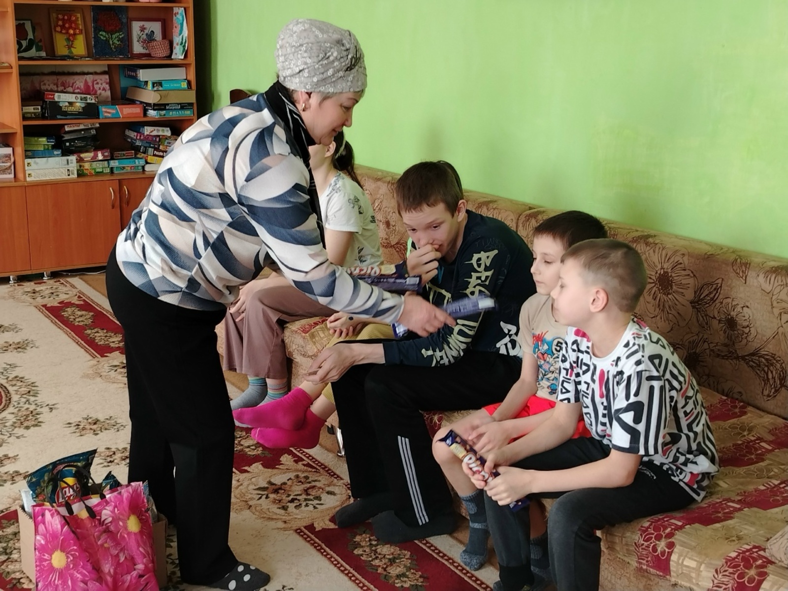 Балалар күңелен күрү- иң саваплы эш