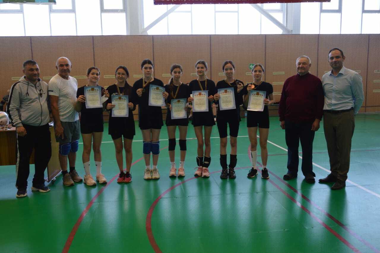 Волейбол буенча иң көчле командалар ачыкланды