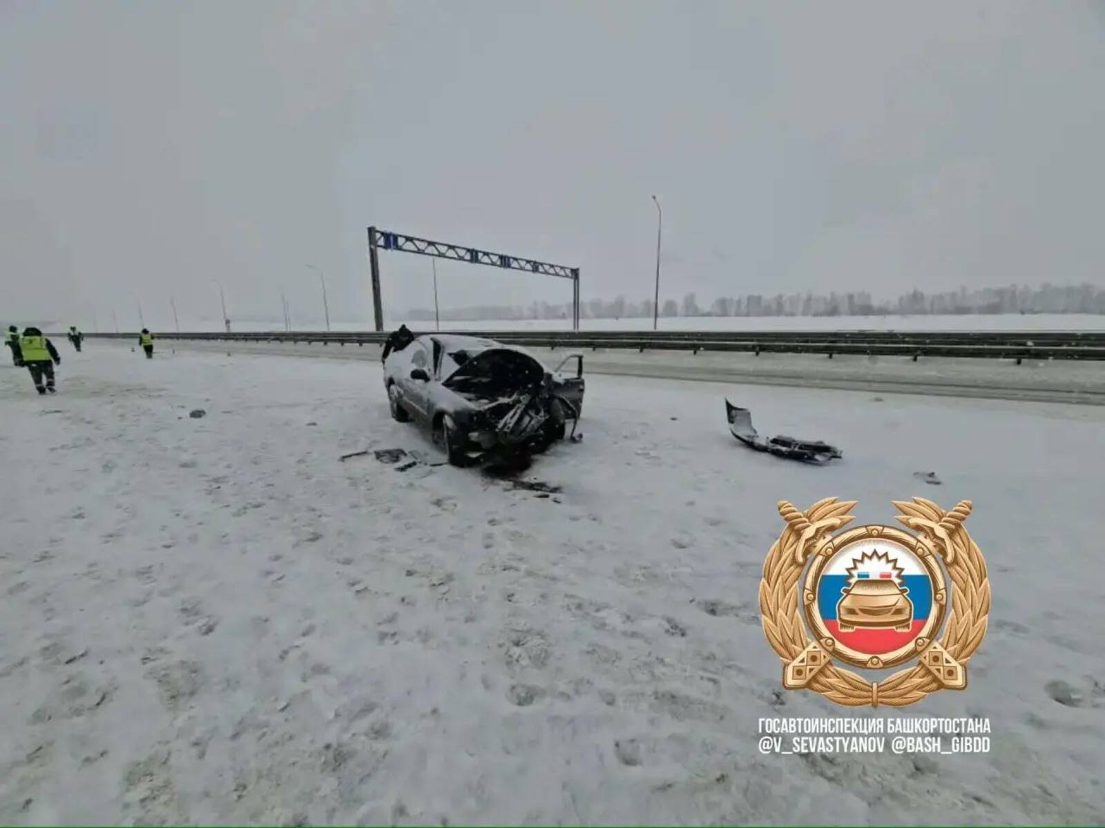 В Башкирии столкнулись грузовой автомобиль Вольво и легковушка Ниссан