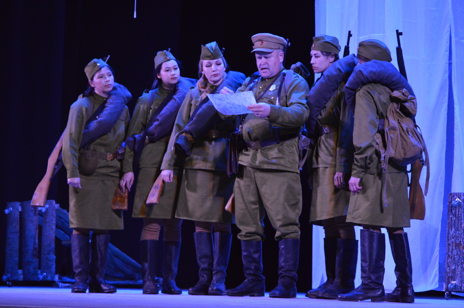 Ә таңнар монда тып-тын