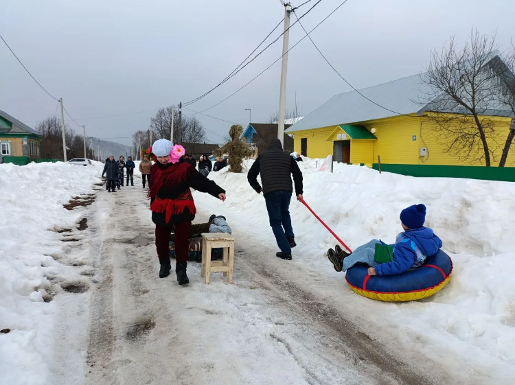 Матада кышны озаттылар