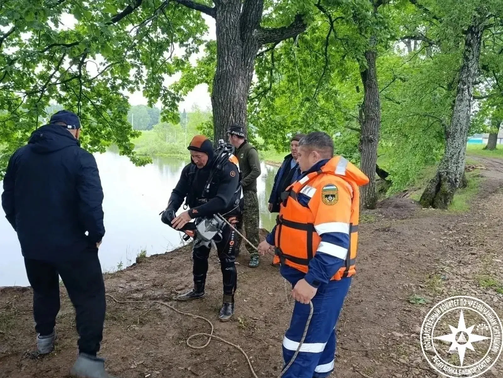 В озере Башкирии вместе с автомобилем утонул рыбак